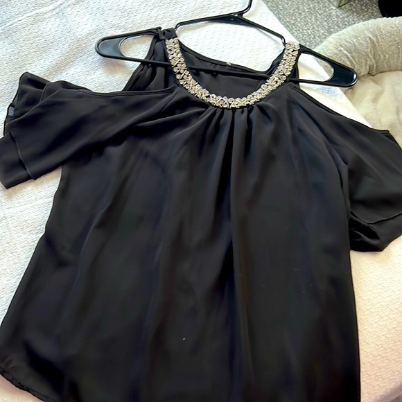 Black rhinestone cold shoulder flutter sleeve top small - Picture 1 of 3